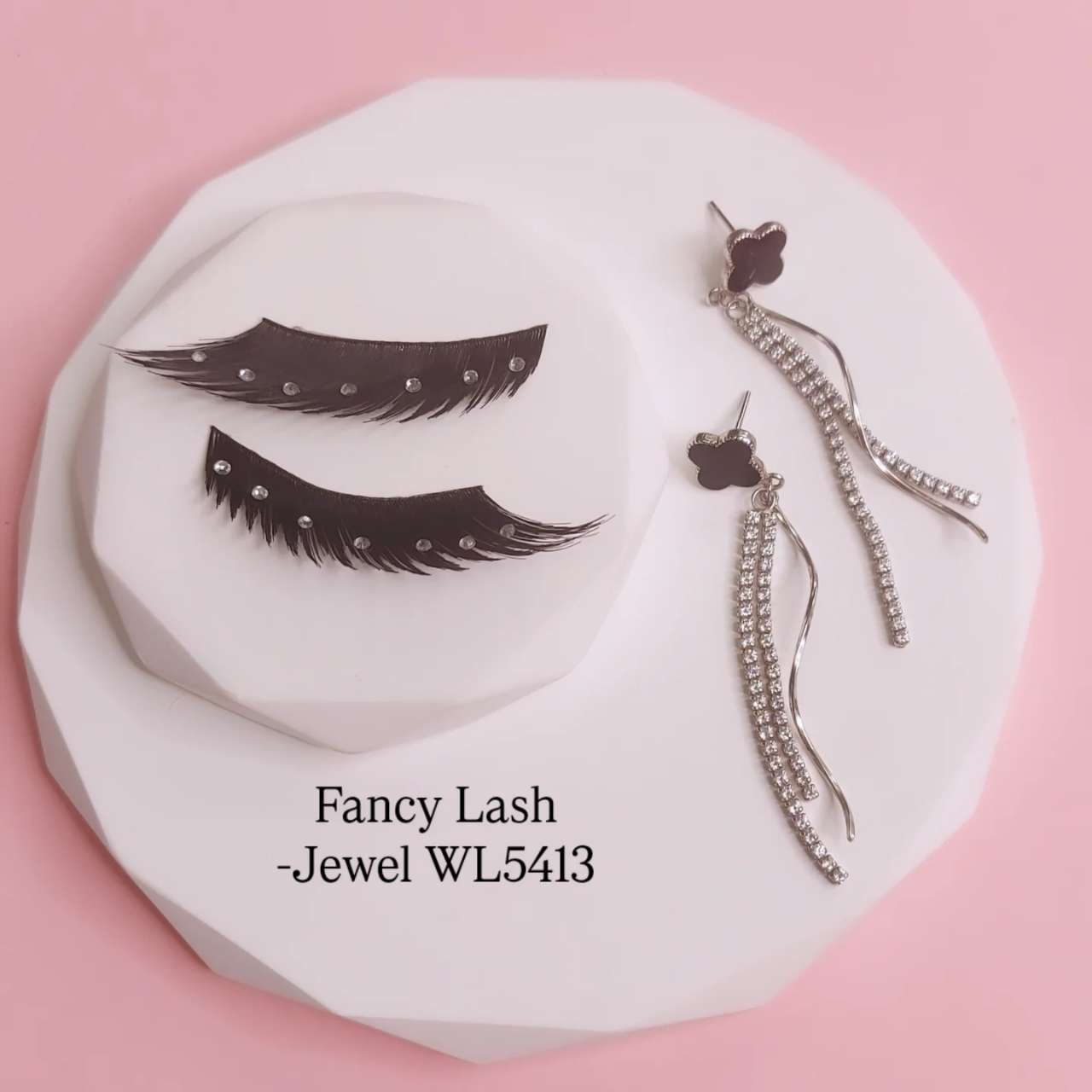 Jewel - Fancy Lashes